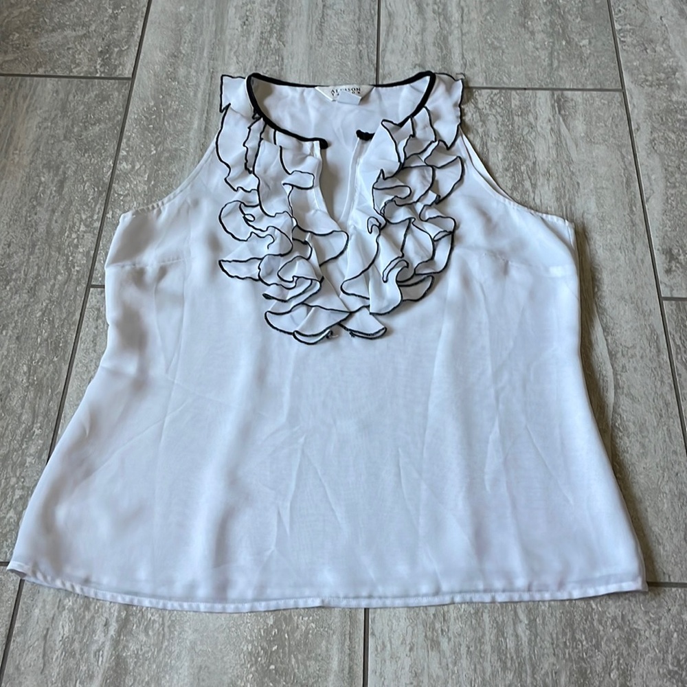 Preloved Allison Taylor,white,L,halter sleeves,ruffled (black stitch)front,women